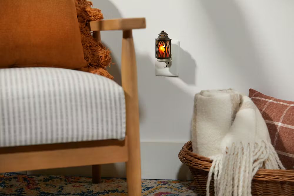 Farmhouse Lantern ScentPlug® Diffuser w/ Light - Image 3